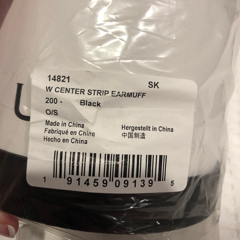 Ugg -Black Earmuffs with center strip